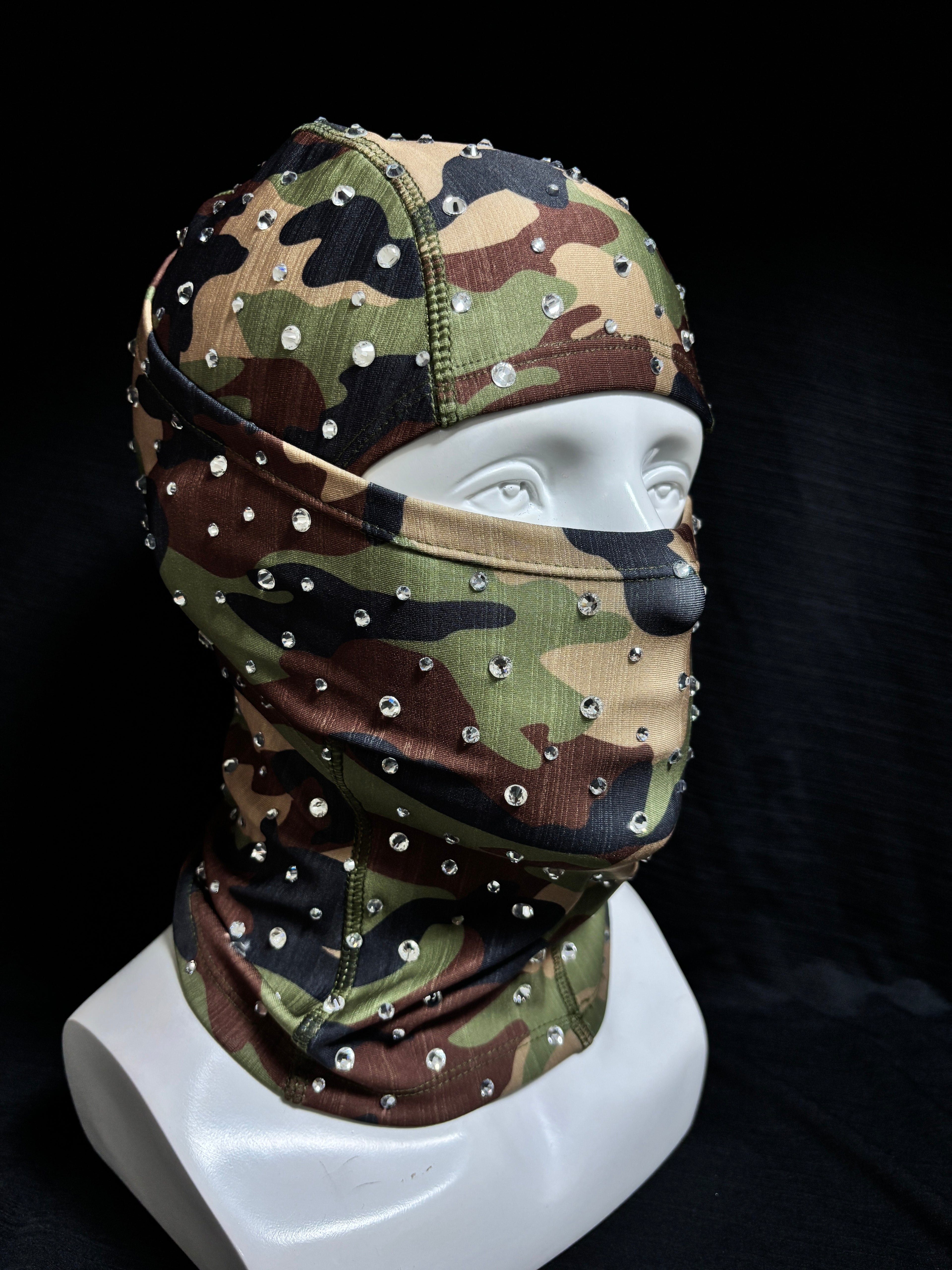 Camouflage handcrafted diamond-stamped head cover
