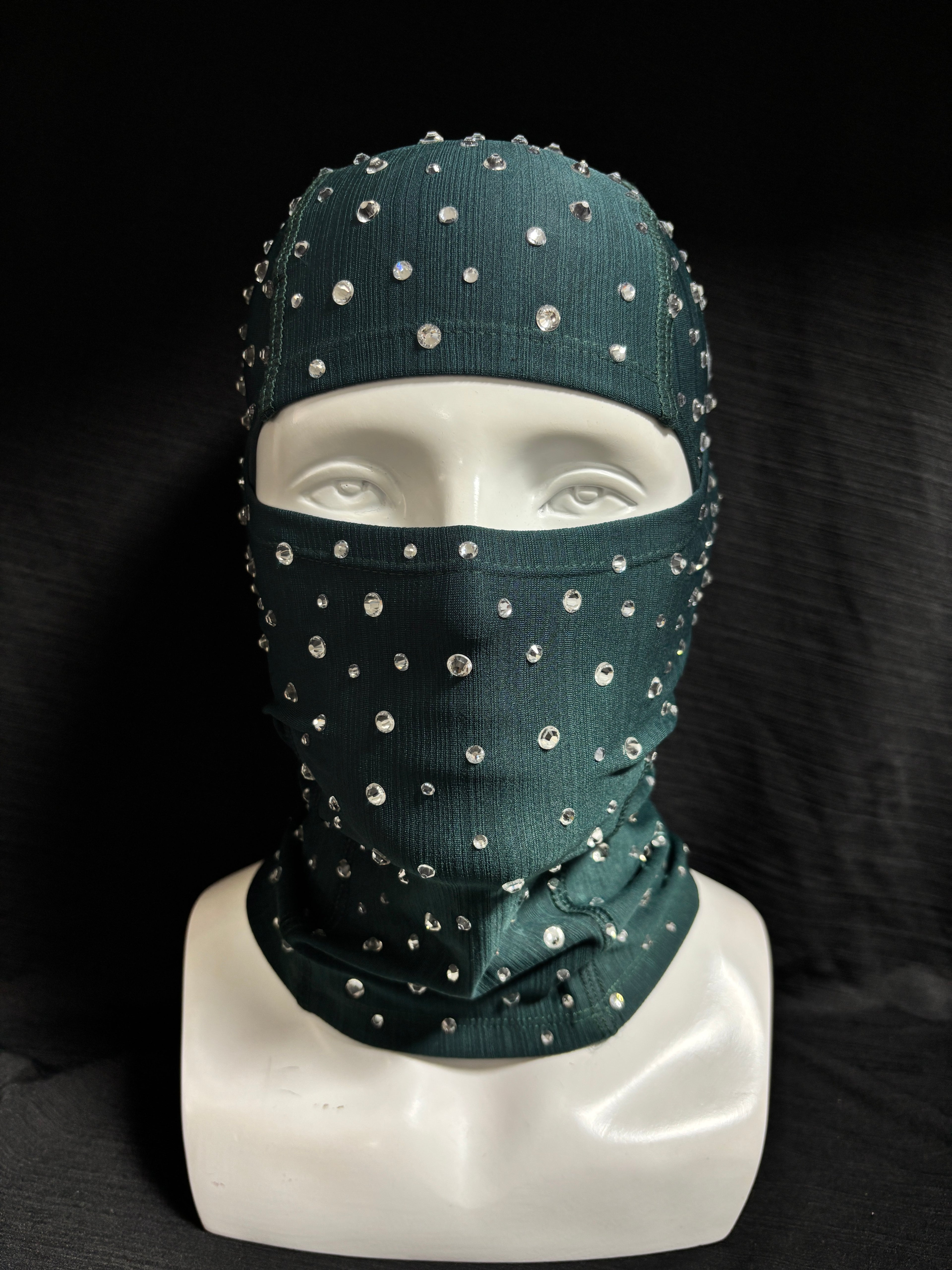 Dark green handcrafted diamond-studded collar