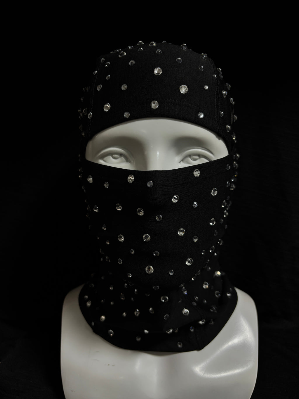 Black fully handcrafted diamond-studded collar